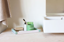 Lade das Bild in den Galerie-Viewer, Design Letters Becher FABULOUS