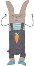 Lade das Bild in den Galerie-Viewer, Set Decke in Puppe "HASE" von David Fussenegger