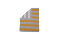 Lade das Bild in den Galerie-Viewer, Set Decke in Puppe "AFFE" von David Fussenegger