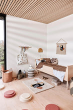 Lade das Bild in den Galerie-Viewer, OYOY Apfeltasse Blau