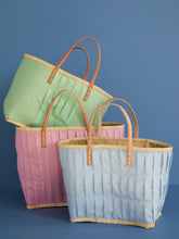 Lade das Bild in den Galerie-Viewer, Rice Korbtasche Vichy hellblau klein