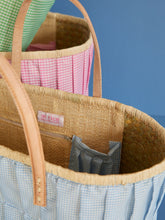 Lade das Bild in den Galerie-Viewer, Rice Korbtasche Vichy Hellblau Groß