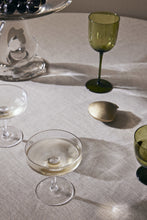 Lade das Bild in den Galerie-Viewer, 2er Set Ripple Champagnerschalen - Clear von ferm Living