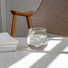 Lade das Bild in den Galerie-Viewer, Trinkglas "Herzfigur" in Rosa von Eulenschnitt