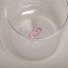 Lade das Bild in den Galerie-Viewer, Trinkglas "Herzfigur" in Rosa von Eulenschnitt