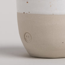 Lade das Bild in den Galerie-Viewer, Espresso Becher Glücklich von Eulenschnitt