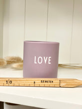 Lade das Bild in den Galerie-Viewer, Design Letters Becher LOVE - verschiedene Farben