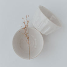 Lade das Bild in den Galerie-Viewer, Handgefertigte Schüssel Colina von Eulenschnitt