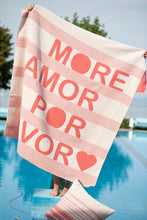 Lade das Bild in den Galerie-Viewer, Flanelldecke &quot;More Amor&quot; von David Fussenegger
