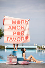 Lade das Bild in den Galerie-Viewer, Flanelldecke &quot;More Amor&quot; von David Fussenegger
