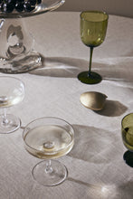 Lade das Bild in den Galerie-Viewer, 2er Set Ripple Champagnerschalen Clear von ferm Living
