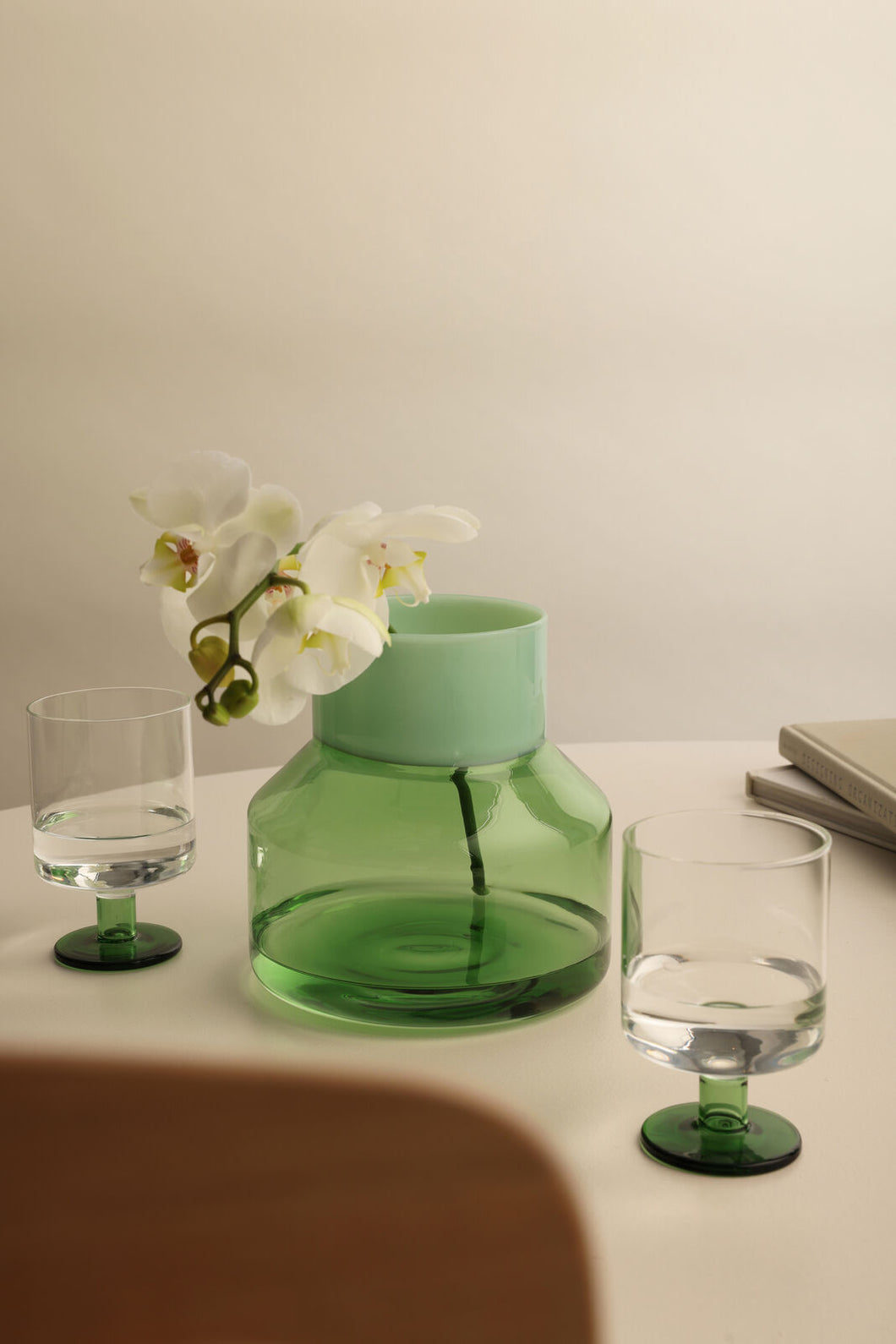 Design Letters Generous Vase Large Milky Green/ Green