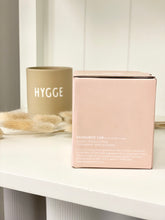 Lade das Bild in den Galerie-Viewer, Design Letters Becher HYGGE Beige
